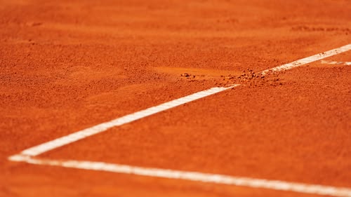 In an all-Czech showdown for the Prague Open title, it's the top seed and 2023 runner-up Linda Noskova against 2022 champion Marie Bouzková. (26.07)