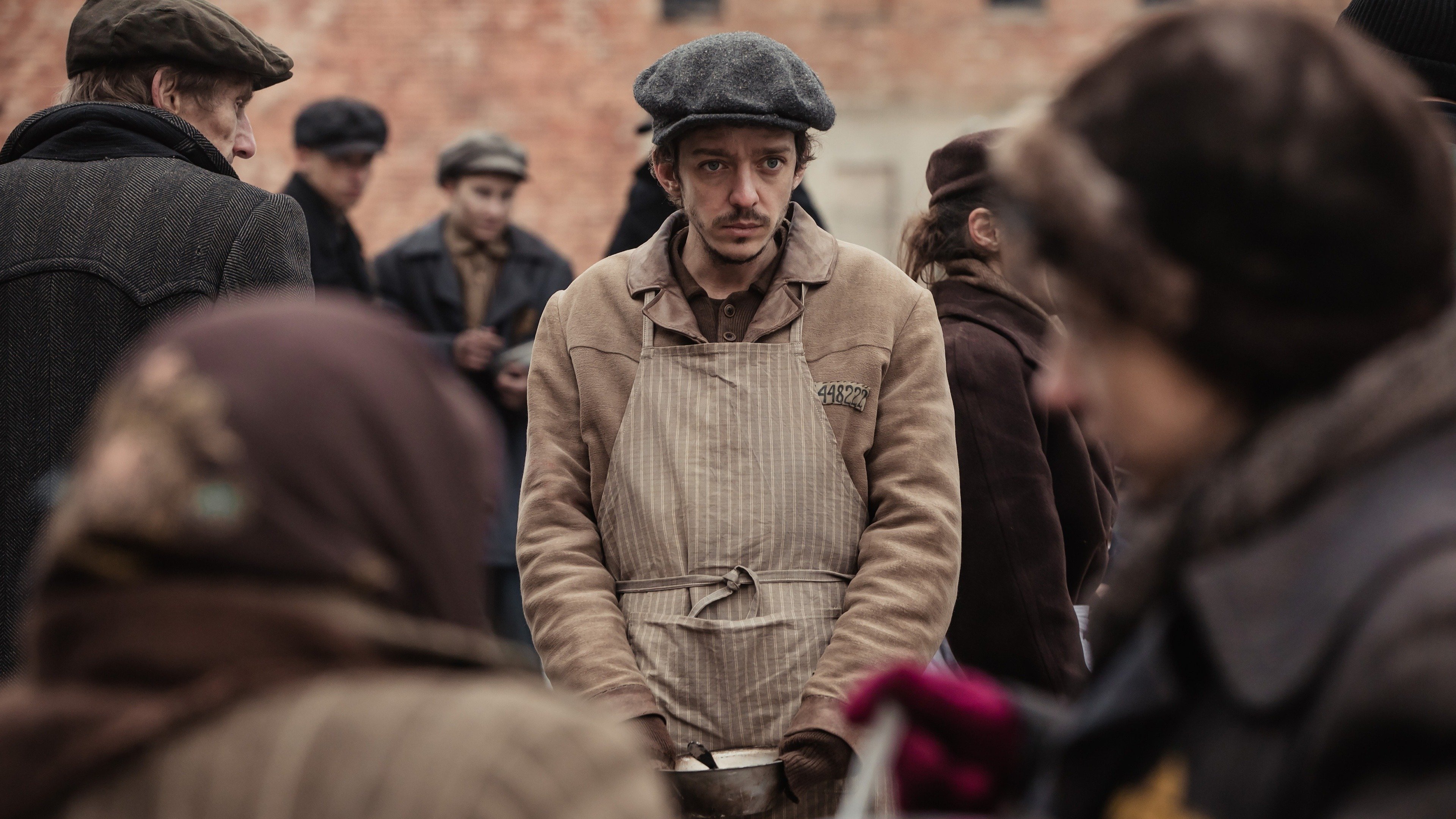 еврей претворился иранцем. науэль перес бискаярт. притворился персом. луи де фюнес равина приключения раввина. притворился персом.