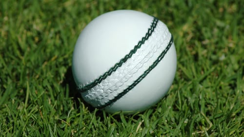 England and India meet at the Riverside Ground in Chester-le-Street for the third ODI. Sophie Ecclestone and Amy Jones starred to help the hosts level the three-match series. (22.07)
