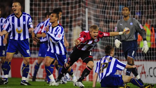 A chance to relive a classic clash from the English Football League. Here, Sheffield United and Sheffield Wednesday meet in a thrilling Steel City derby in September 2009.