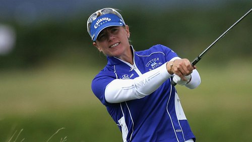 Professional golfers give advice on how to improve your game across all aspects, from the tee to the green. Here, golf star Annika Sorenstam offers tips on the full swing.