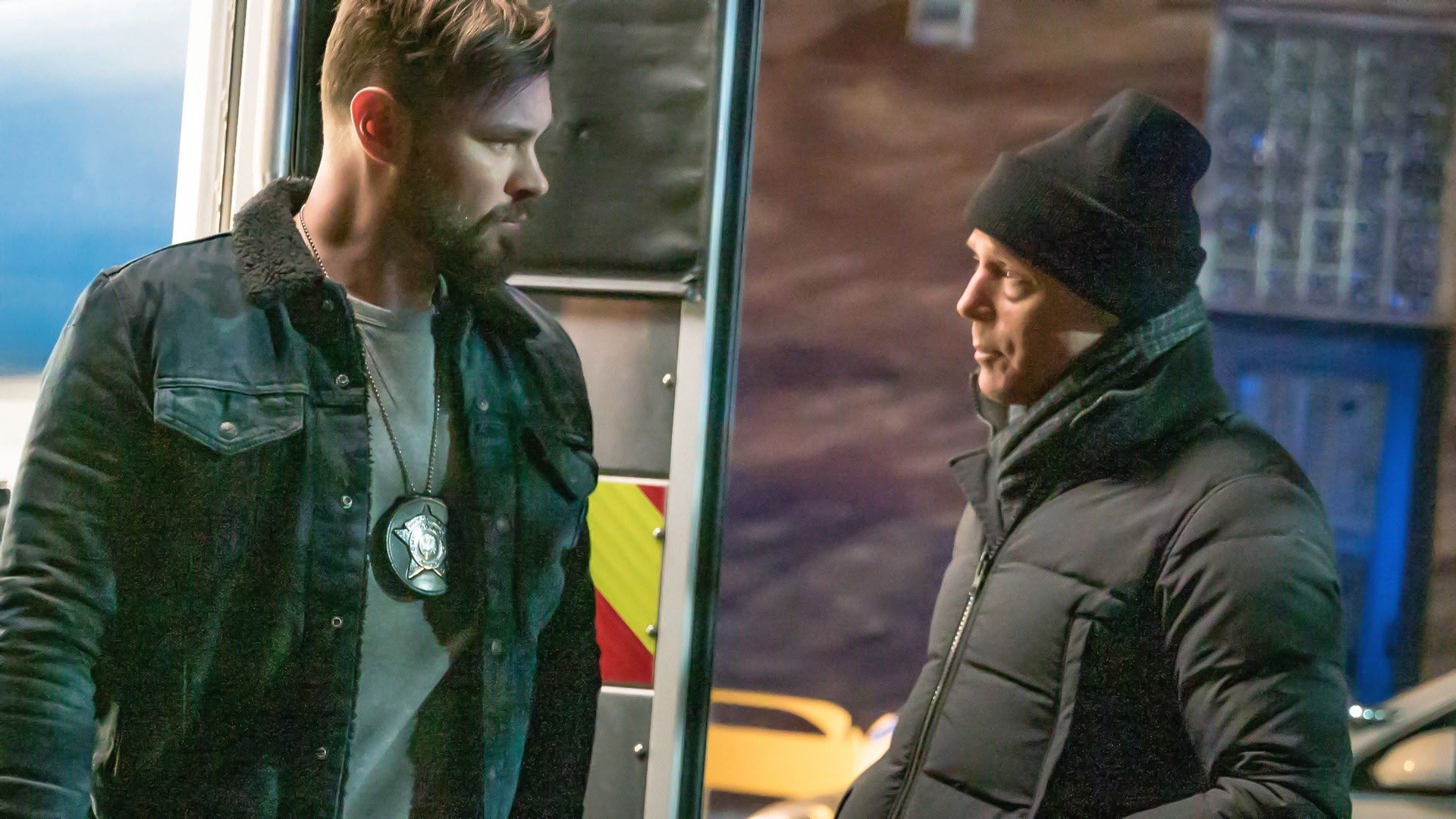 Полиция чикаго даты. Полиция чикаго войт. Хэнк войт полиция чикаго. См сериал полиция чикаго. Полиция чикаго патрульные.