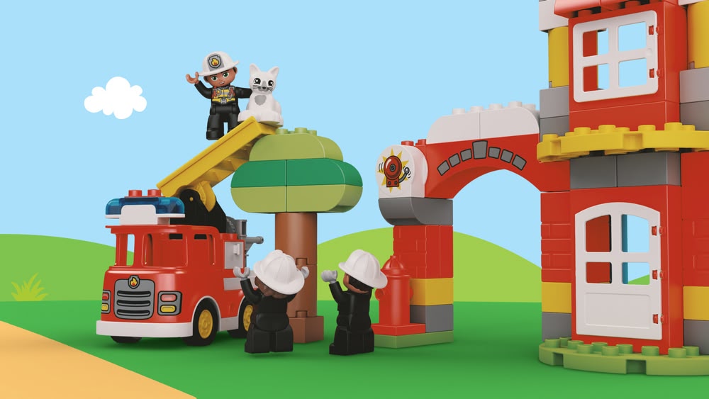 LEGO DUPLO - Hometown Heroes + More