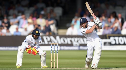 With England requiring 350 runs for victory and Sri Lanka 10 wickets - Headingley was set for one of the most dramatic finishes in Test match cricket.