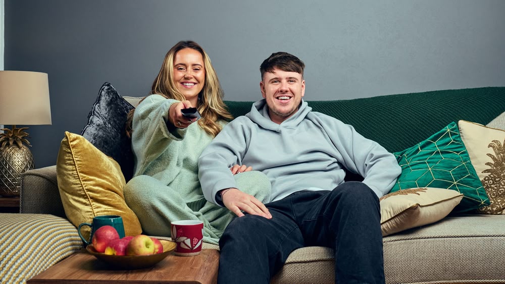 Gogglebox Season 23 Episode 1 Sky