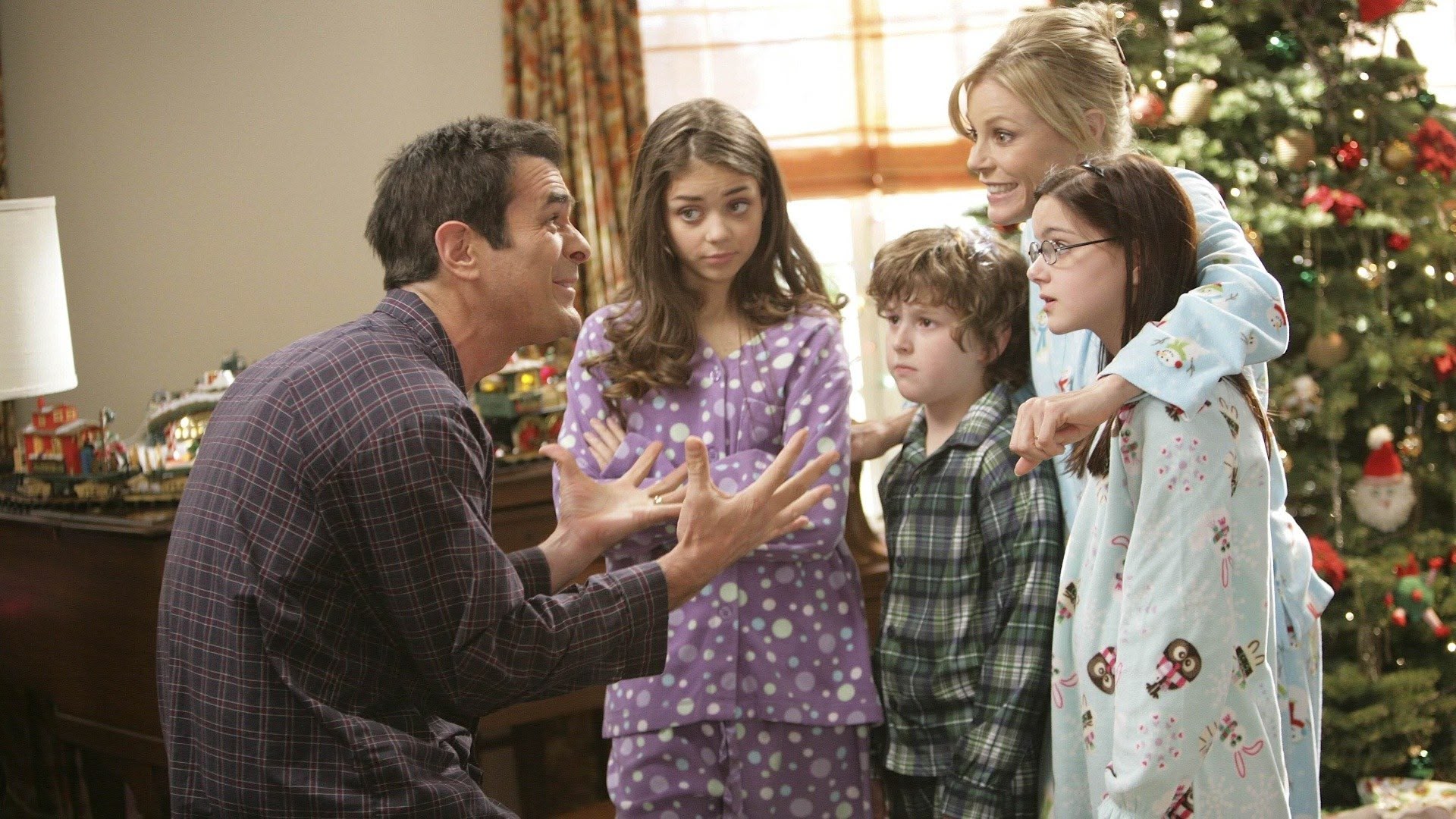 Modern Family Season 1 Episode 1 Modern Family | Season 1 Episode 10 | Sky.com