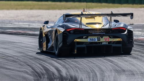 The opening GT World Challenge Sprint Cup race of the weekend at Misano World Circuit in Italy.