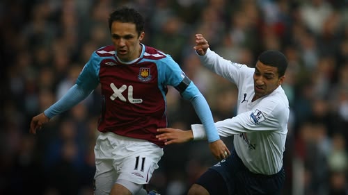 In this classic encounter from the 2006-07 campaign, West Ham welcome rivals Tottenham Hotspur to Upton Park for a thrilling, end-to-end London derby in the Premier League.