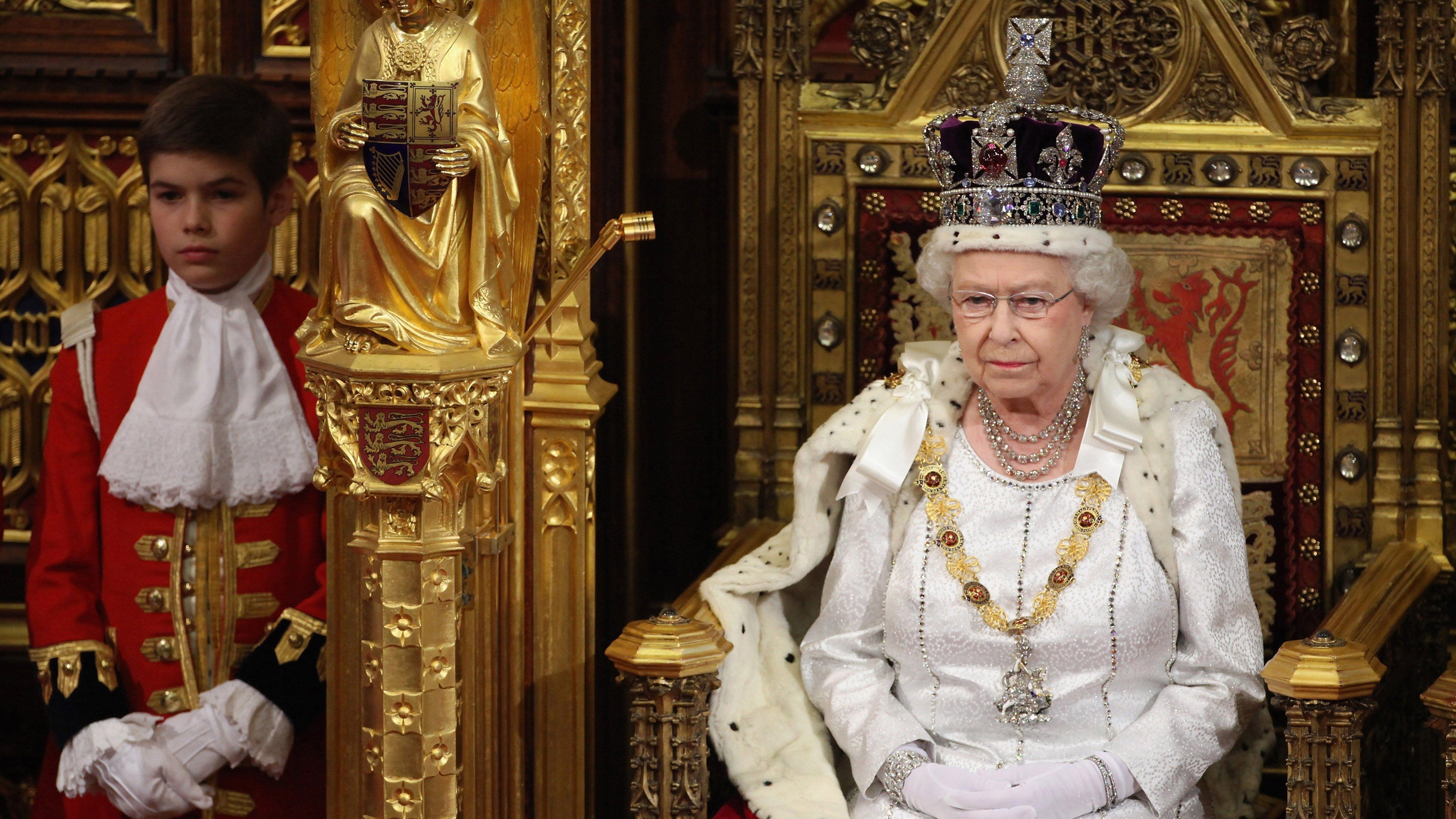 Queen s one. Queen Elizabeth 2 on the Throne.